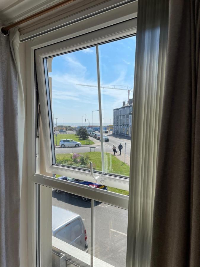 The Courtyard Guest House Great Yarmouth Extérieur photo