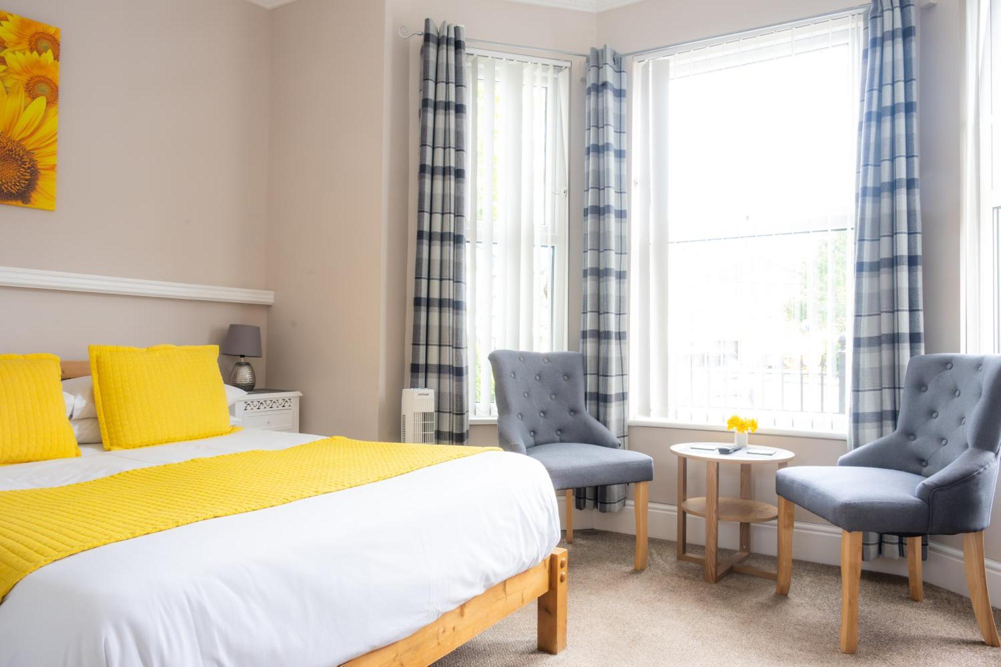 The Courtyard Guest House Great Yarmouth Extérieur photo